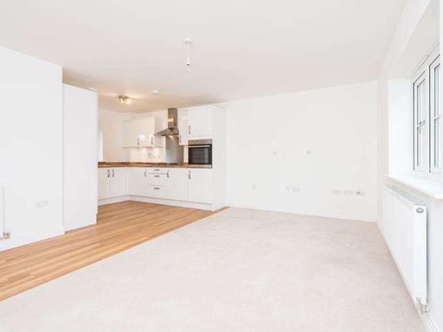 Apartment for rent in Barton, Berrick Salome
