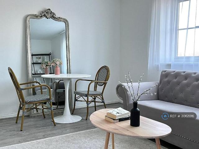 Apartment for rent in Ferguslie, Paisley