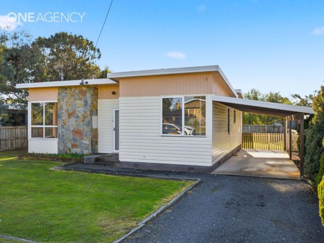 House for rent in Turners Beach, Tasmania
