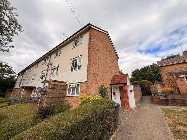 House for rent in Highfield, Pouchen End