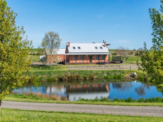 Cottage for sale in Trentham, Victoria