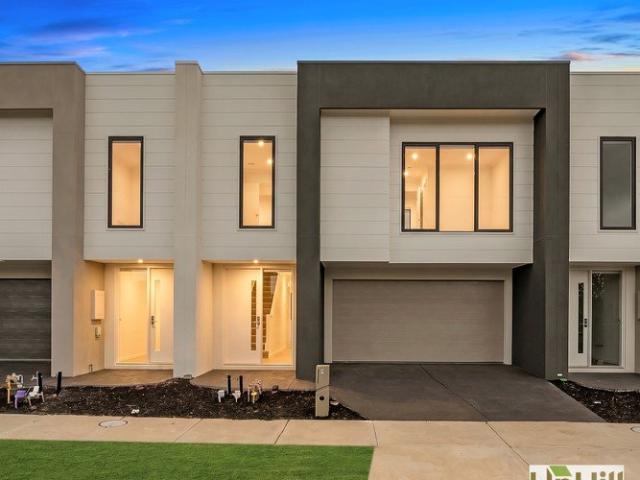 House for sale in Kilora Park Estate, Melbourne