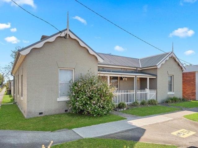 Duplex for sale in Goulburn, New South Wales