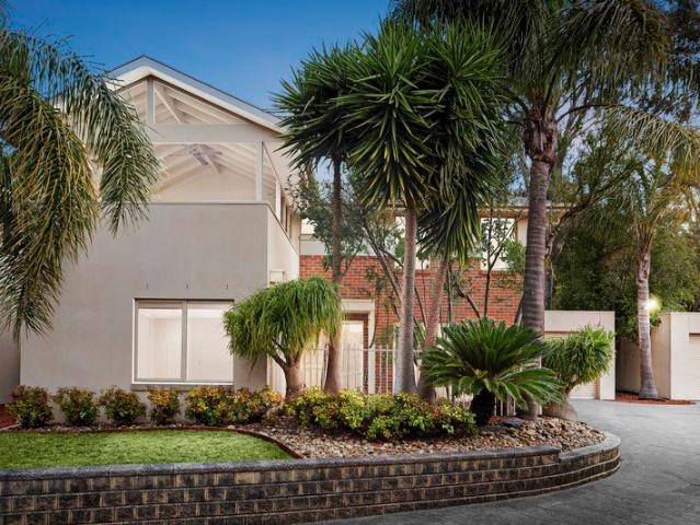 Townhouse for sale in Rowville, Melbourne
