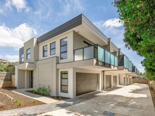 Townhouse for sale in Camerons Creek, Victoria