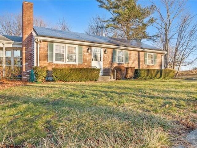 House for sale in Portsmouth, Rhode Island