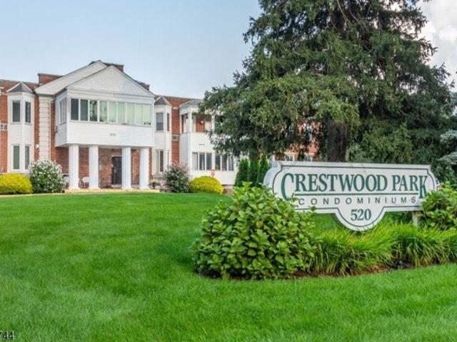 Condo for sale in Pompton Plains, Pequannock Township