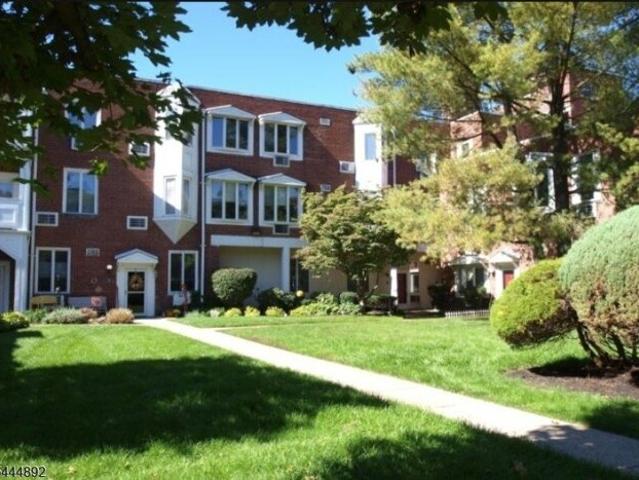 Condo for sale in Pequannock, New Jersey
