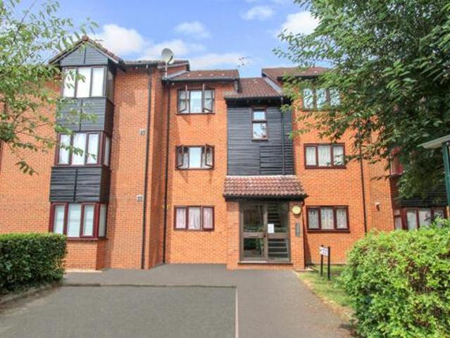House for sale in Uxbridge, Greater London
