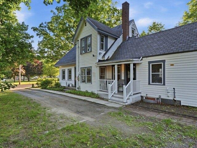 House for sale in Townsend, Massachusetts