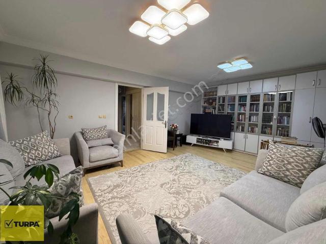 Çetin Emeç Mahallesi, Balçova içerisinde satılık Villa