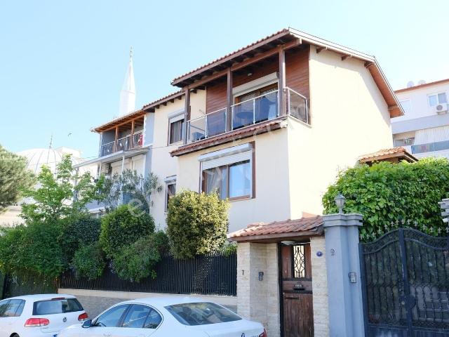 Balçova, İzmir içerisinde satılık Villa