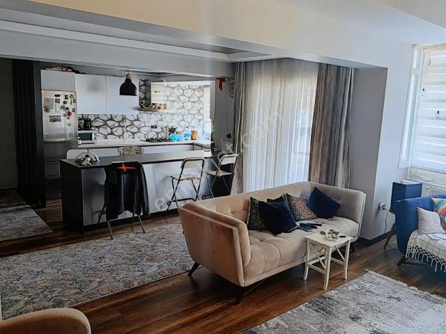 Karabağlar, İzmir içerisinde satılık mülk