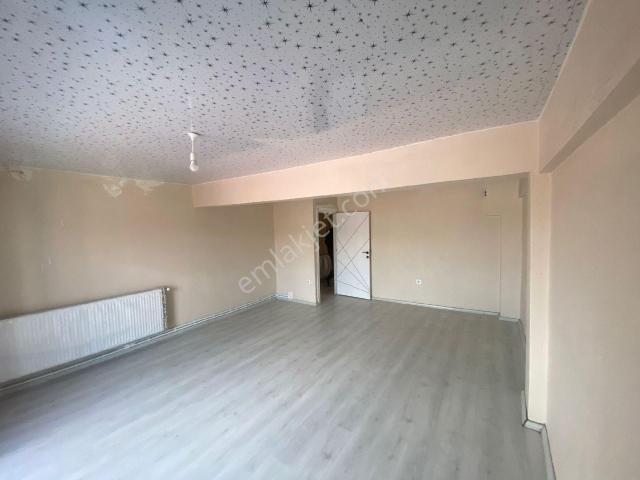 Karabağlar, İzmir içerisinde kiralık mülk