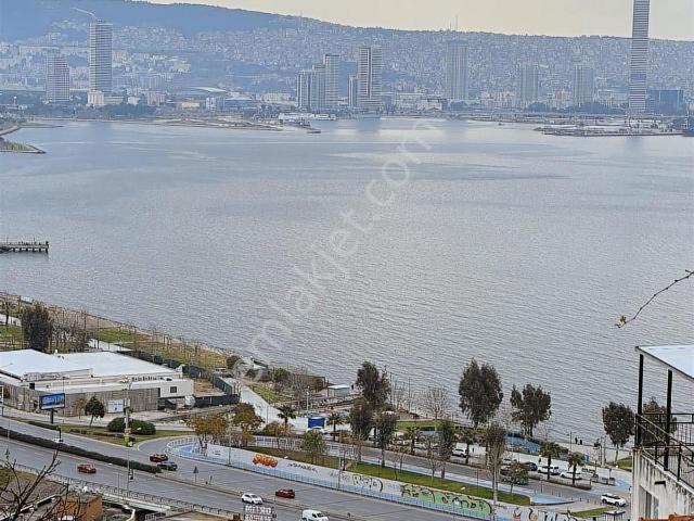Bayrakli, İzmir içerisinde kiralık mülk