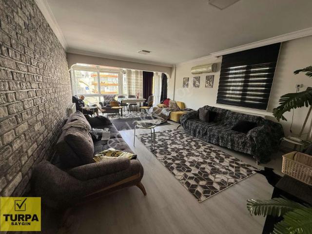 Maliyeciler Mahallesi, Karabağlar içerisinde satılık mülk