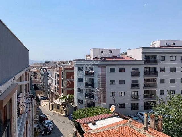 Karabağlar, İzmir içerisinde kiralık mülk