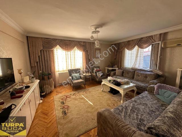 Buca, İzmir içerisinde satılık mülk