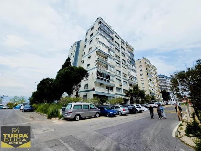 Cumhuriyet Mahallesi, Buca içerisinde satılık mülk