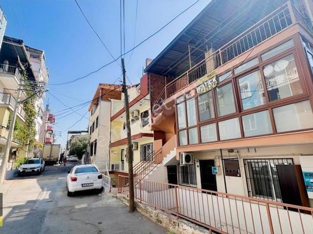 Dicle Mahallesi, Buca içerisinde satılık mülk