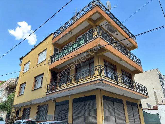 Karabağlar, İzmir içerisinde satılık Bina
