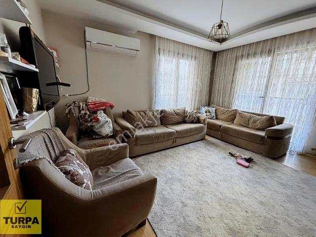 Karabağlar, İzmir içerisinde satılık mülk