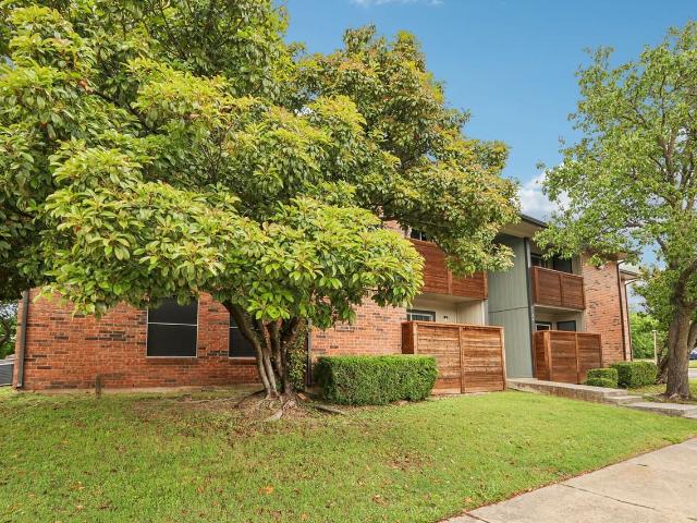 Apartment for rent in Ridgewood, Sherman