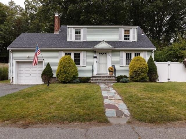 House for sale in Stonybrook Village, Boston