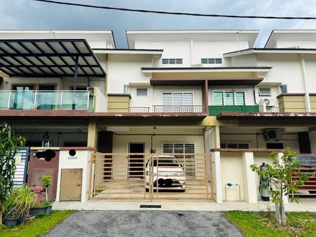 Terraced House for sale in Tanjong Sepat, Selangor