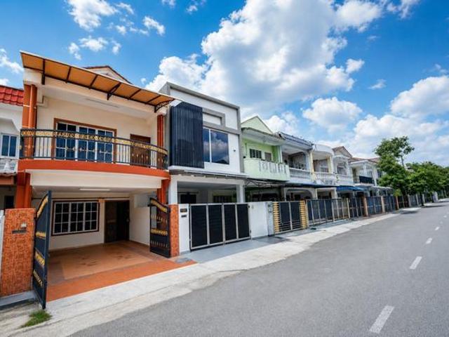 Terraced House for sale in Country Heights Damansara, Kuala Lumpur