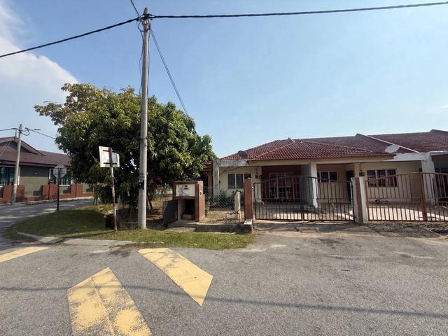 Terraced House for sale in Kuala Selangor, Selangor
