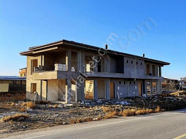 Yeşilyurt içerisinde satılık Villa