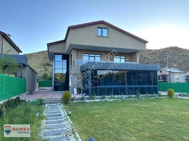 Sivas Belediyesi, Sivas Merkez içerisinde satılık Villa