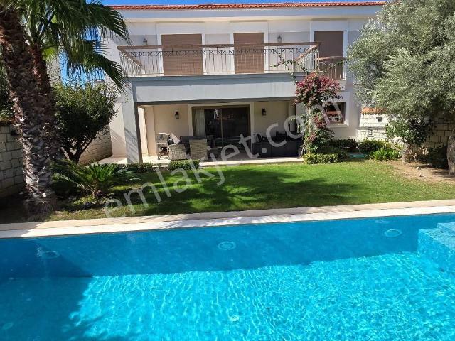 Çeşme, İzmir içerisinde kiralık Villa