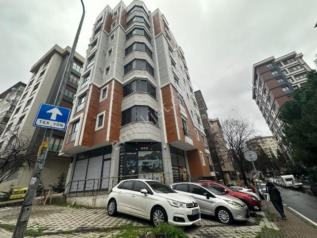 Kadiköy, İstanbul içerisinde kiralık mülk