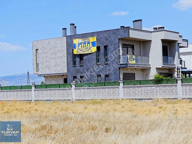 Tepebaşi içerisinde satılık Villa