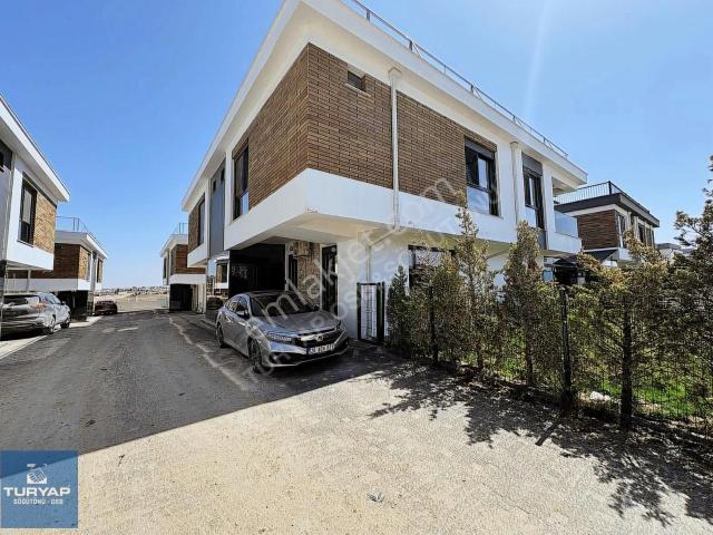 Tepebaşi içerisinde satılık Villa