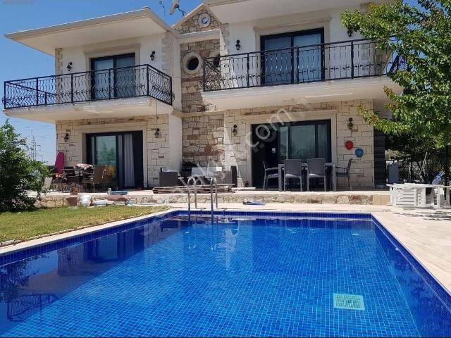 Celal Bayar Mahallesi, Çeşme içerisinde kiralık Villa
