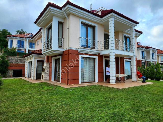 Akçaabat, Trabzon içerisinde satılık Villa