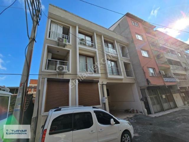 Bayrakli, İzmir içerisinde kiralık mülk