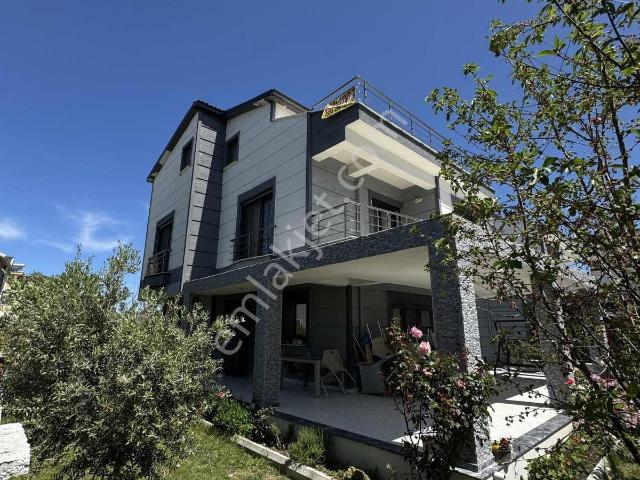 Dikili, İzmir içerisinde satılık Villa