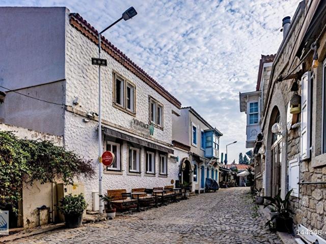 Çeşme, İzmir içerisinde satılık Turistik Tesis