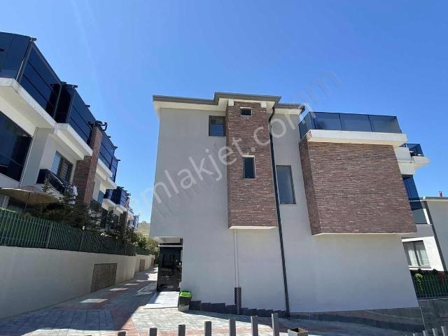 Edremit içerisinde satılık Villa