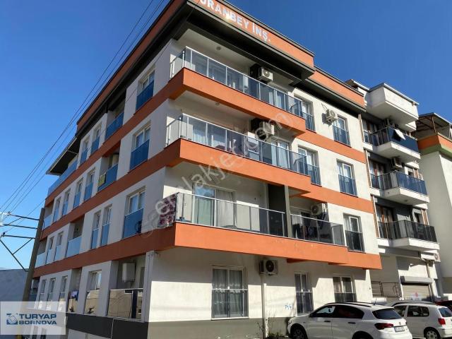 Bayrakli, İzmir içerisinde kiralık mülk