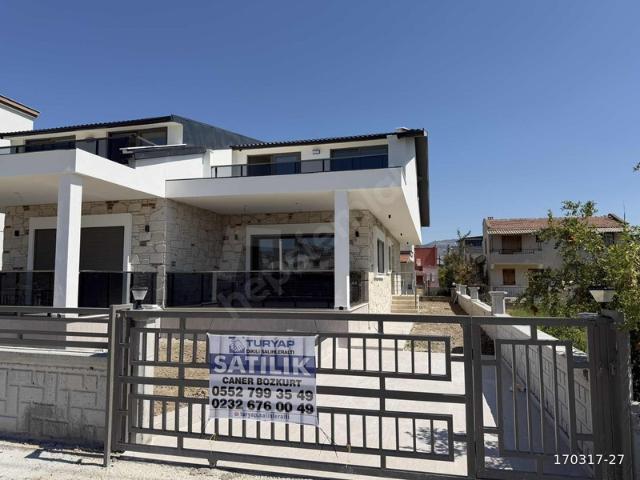 Cumhuriyet Mahallesi, Dikili içerisinde satılık Villa