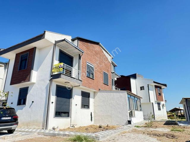 Salihler Mahallesi, Dikili içerisinde satılık Villa