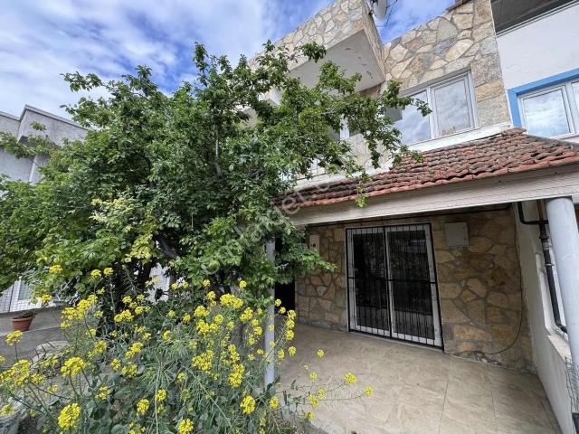 Foça, İzmir içerisinde satılık Villa