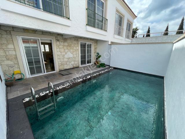 Çeşme, İzmir içerisinde kiralık Villa