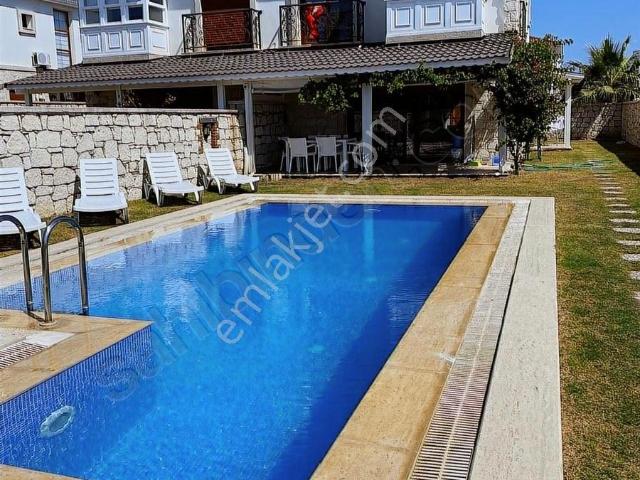 Alaçatı Mahallesi, Çeşme içerisinde kiralık Villa