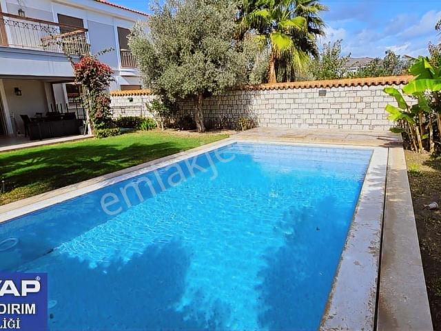 Çeşme, İzmir içerisinde kiralık Villa